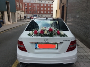 floristeria-en-gijon-sensaflor-coche-blanco-boda